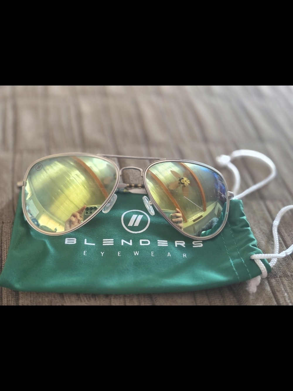 Men's Women's Unisex Blenders A Series Kiwi Dream Aviator Sunglasses Polarized